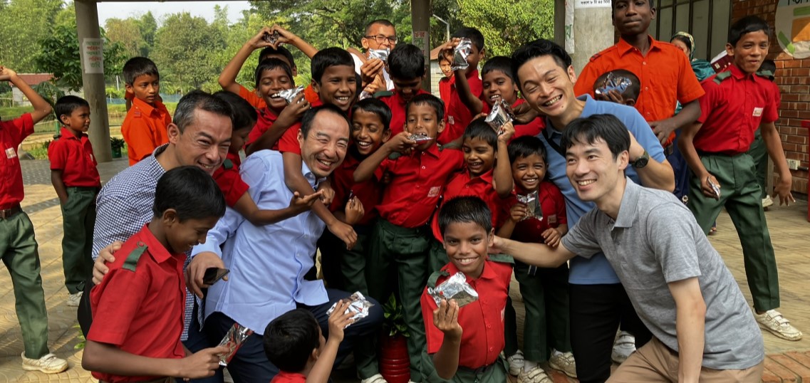 仲間のバングラデシュ訪問記 -11月最終編　「ユーグレナGENKIプログラム」対象校と子どもたちの暮らすスラム街を訪問