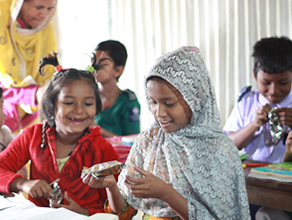 Photo-1: Children rejoicing at receiving cookies