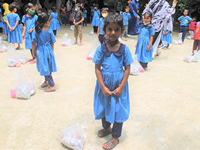 Photo-3: Students receiving Euglena